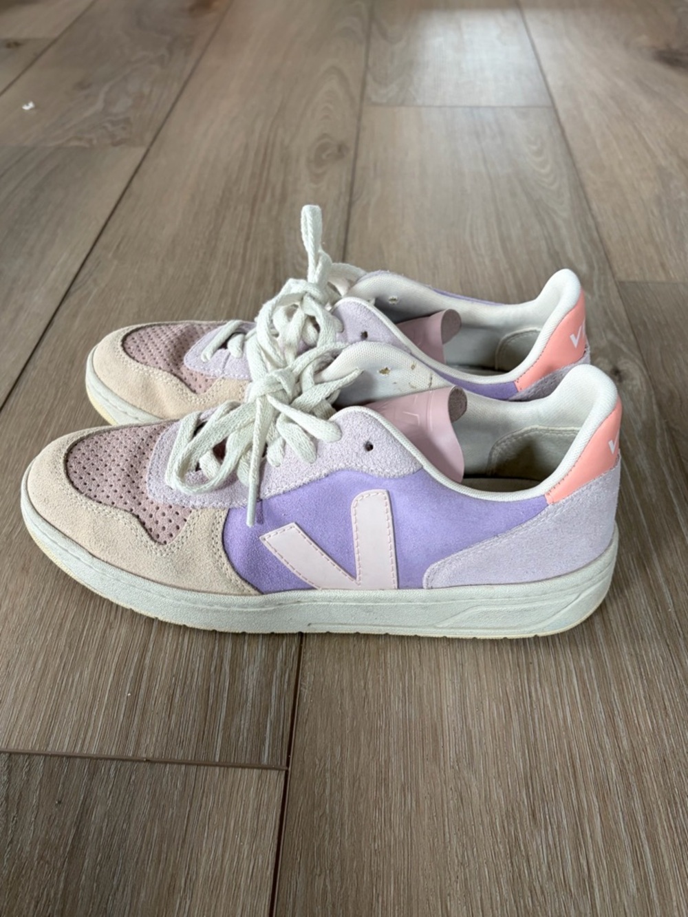 Veja Women's Low-Top Sneakers in Lavender, Pink & Cream Size 40
